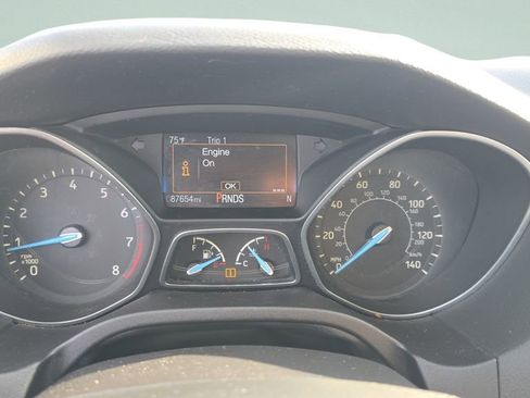 Used 2016 Ford Focus SE w/ Equipment Group 201A FWD image 22