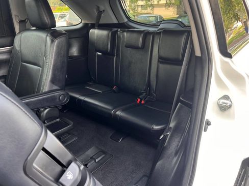 Used 2019 Toyota Highlander Limited image 26