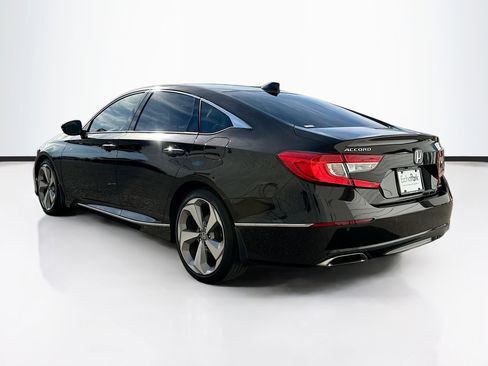 Used 2018 Honda Accord Touring image 5