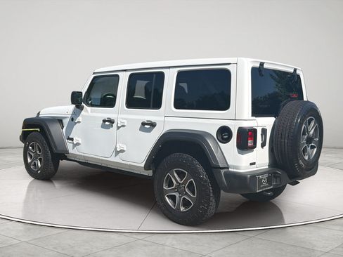 Used 2022 Jeep Wrangler Unlimited Sport w/ Sun And Sound Package AWD/4WD image 3