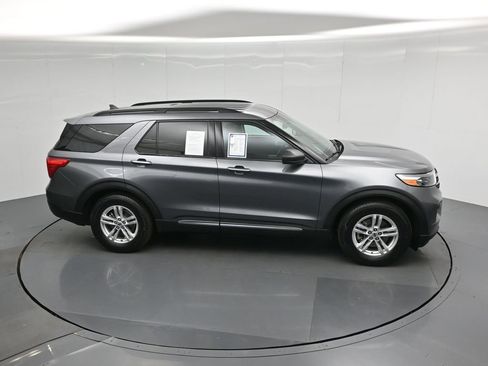 Certified 2022 Ford Explorer XLT image 58