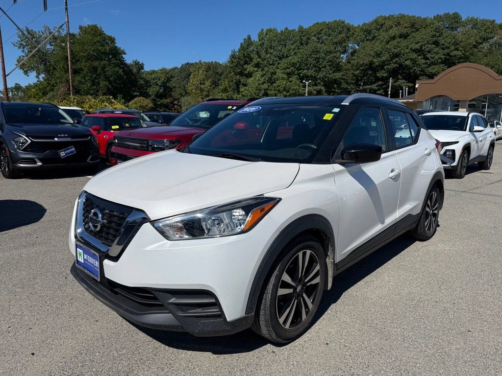 Used 2020 Nissan Kicks SV FWD image 2