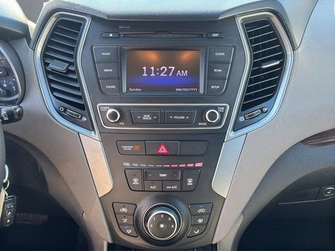 Used 2018 Hyundai Santa Fe Sport image 19