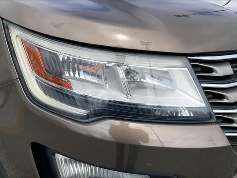 Used 2016 Ford Explorer XLT w/ Equipment Group 202A image 26