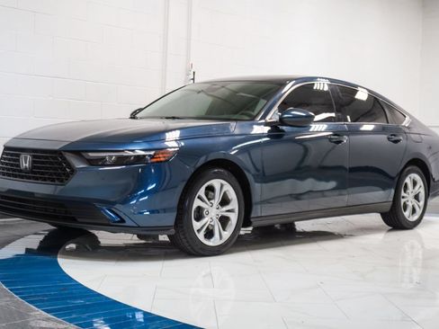 Used 2023 Honda Accord EX image 4