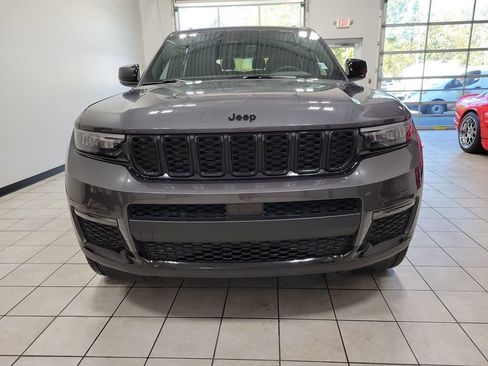 New 2025 Jeep Grand Cherokee L Limited w/ Black Appearance Package image 3