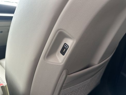 Used 2025 Kia Sorento S FWD image 27