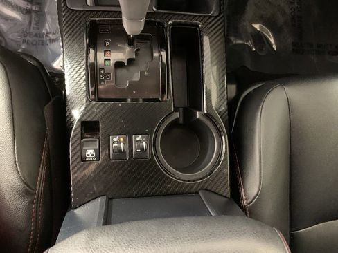 Used 2024 Toyota 4Runner TRD Off-Road Premium AWD/4WD image 26