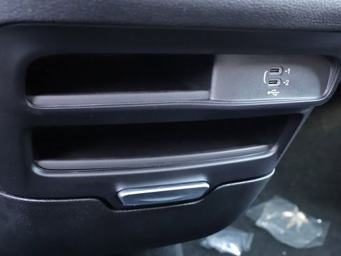 New 2026 Chrysler Pacifica Select image 31