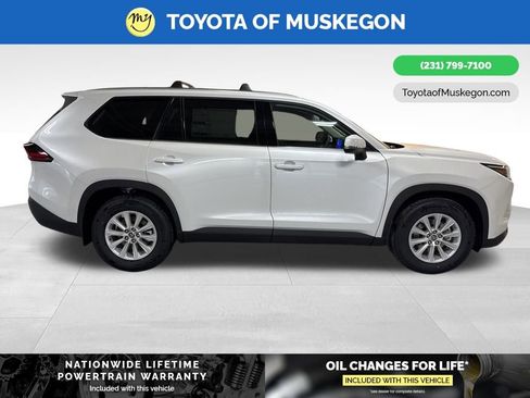 New 2026 Toyota Grand Highlander XLE image 8