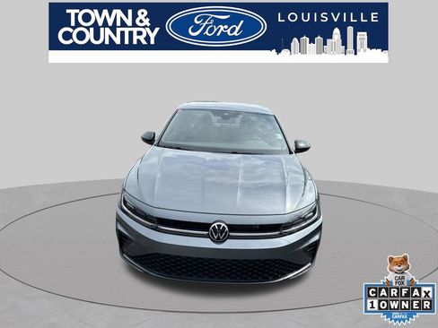 Used 2025 Volkswagen Jetta Sport FWD image 1