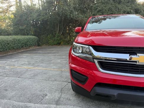 Used 2018 Chevrolet Colorado LT image 14