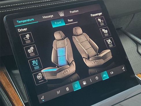 Certified 2026 Cadillac Escalade Platinum Sport w/ LPO, Floor Liner Package AWD/4WD image 22