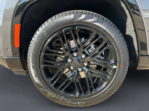 New 2025 Jeep Wagoneer Series II w/ Premium Group I image 14