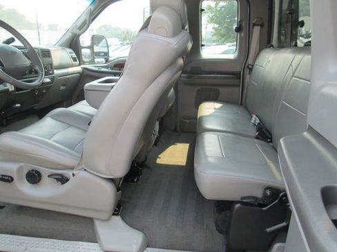 Used 2002 Ford F350 Lariat AWD/4WD image 16