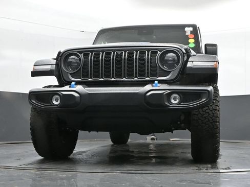 Used 2024 Jeep Wrangler Unlimited Rubicon 4xe w/ Technology Group AWD/4WD image 43