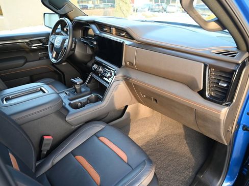 Used 2022 GMC Sierra 1500 AT4 w/ AT4 Premium Package image 44