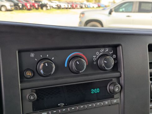 New 2025 Chevrolet Express 2500 w/ Driver Convenience Package image 15