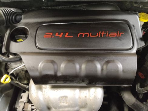 Used 2018 Jeep Compass Limited w/ Safe & Security Group FWD image 30