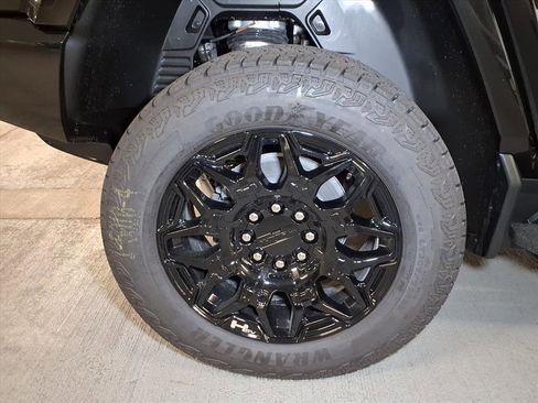 Used 2026 GMC Hummer EV SUV image 5