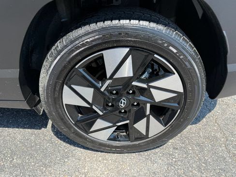 Used 2024 Hyundai Kona SEL FWD image 33