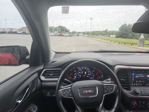 Used 2022 GMC Acadia AT4 w/ Technology Package AWD/4WD image 13