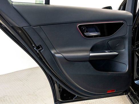Used 2025 Mercedes-Benz C 300 Sedan image 19
