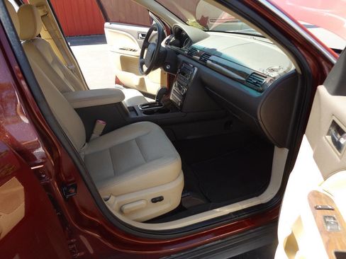 Used 2008 Ford Taurus SEL FWD image 21