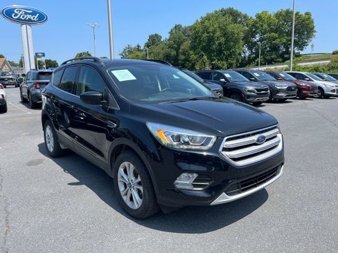 Certified 2018 Ford Escape SEL AWD/4WD image 4