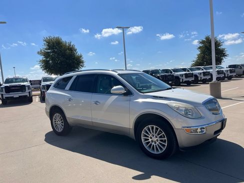 Used 2011 Buick Enclave CXL w/ Trailering Provision Package FWD image 9