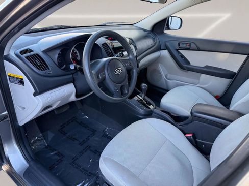 Used 2010 Kia Forte EX FWD image 9