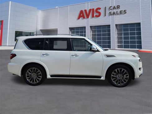 Used 2023 Nissan Armada Platinum w/ Captain's Chairs Package image 7