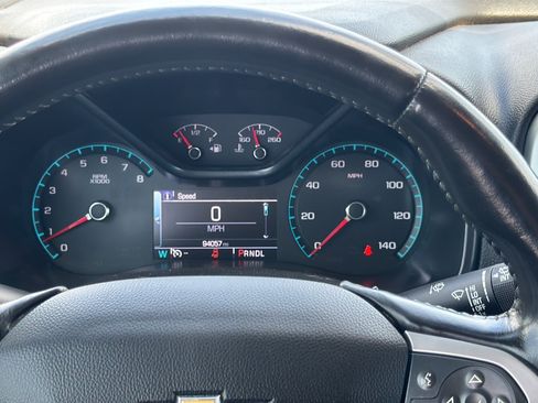 Used 2017 Chevrolet Colorado LT w/ LT Convenience Package RWD image 29