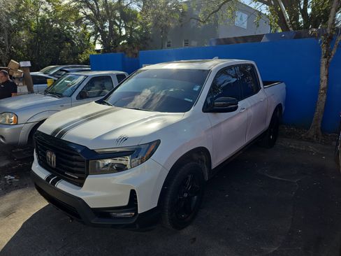 Certified 2023 Honda Ridgeline Black Edition image 2
