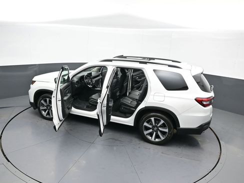 Used 2023 Honda Pilot Elite image 46