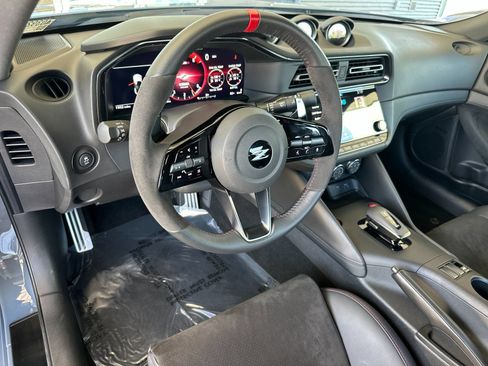 Used 2026 Nissan Z NISMO w/ Floor Mat Package RWD image 16