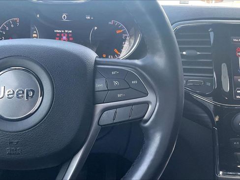 Used 2021 Jeep Grand Cherokee Freedom Edition image 18