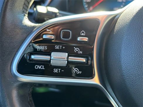 Used 2023 Mercedes-Benz GLA 250 w/ Premium Package image 34