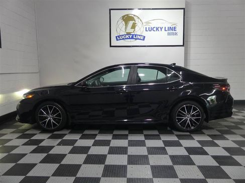 Used 2023 Toyota Camry SE w/ Cold Weather Package AWD/4WD image 7