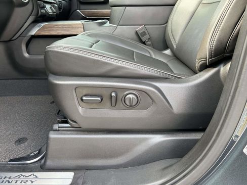 Used 2020 Chevrolet Silverado 2500 High Country w/ Z71 Off-Road Package image 18