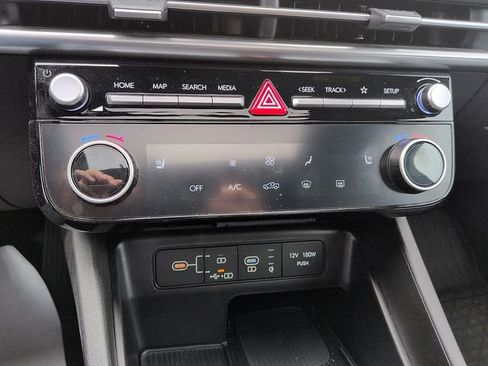 Used 2025 Hyundai Santa Cruz SEL AWD/4WD image 24