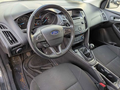 Used 2015 Ford Focus SE w/ SE Ecoboost Package image 2