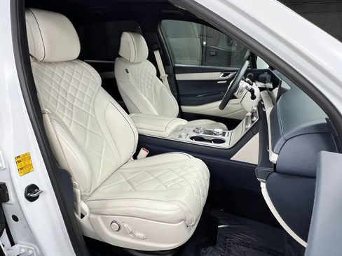 Used 2025 Genesis GV80 3.5T Prestige AWD/4WD image 8