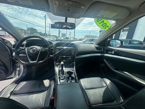 Used 2019 Nissan Maxima 3.5 SL w/ Floor Mat Group FWD image 13
