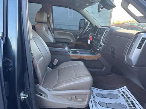 Used 2017 GMC Sierra 1500 SLT image 23