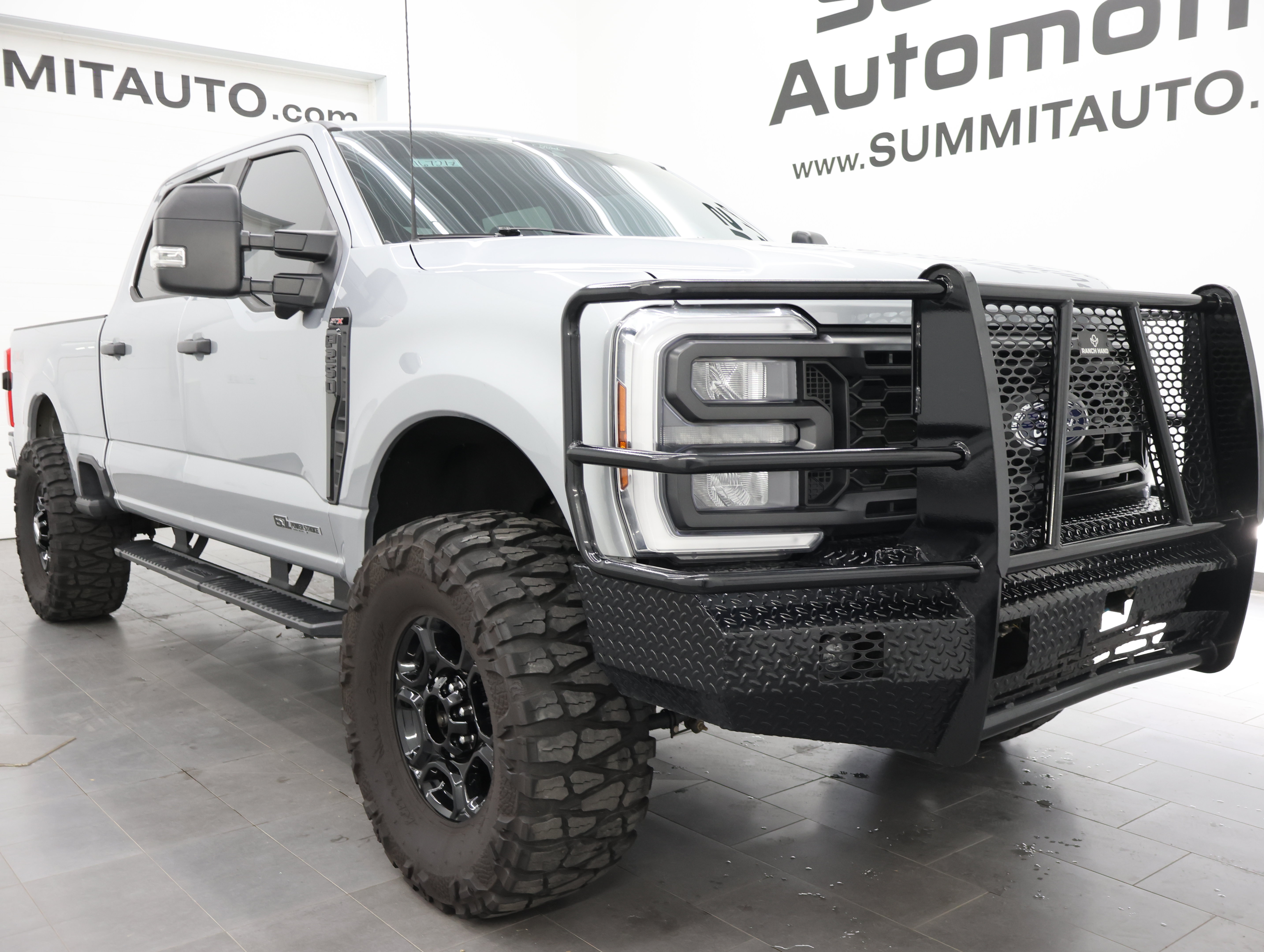 Used 2024 Ford F250 XL w/ STX Appearance Package AWD/4WD image 2