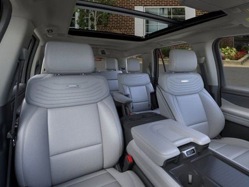 New 2025 Ford Expedition Platinum w/ Platinum Ultimate Package image 33