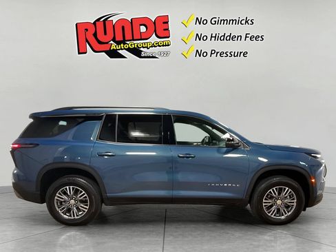 Used 2025 Chevrolet Traverse LT AWD/4WD image 7