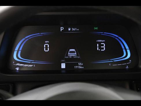 Certified 2025 Hyundai Elantra Sport FWD image 8
