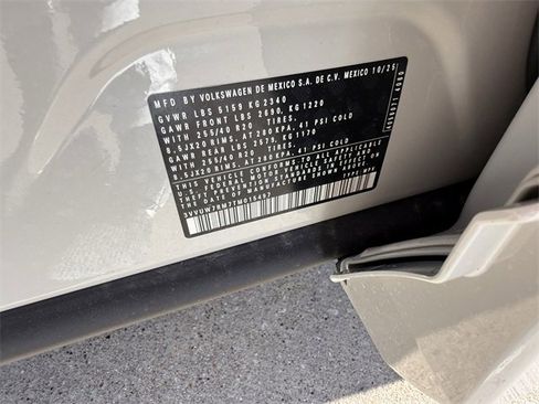 New 2026 Volkswagen Tiguan SEL R-Line image 19